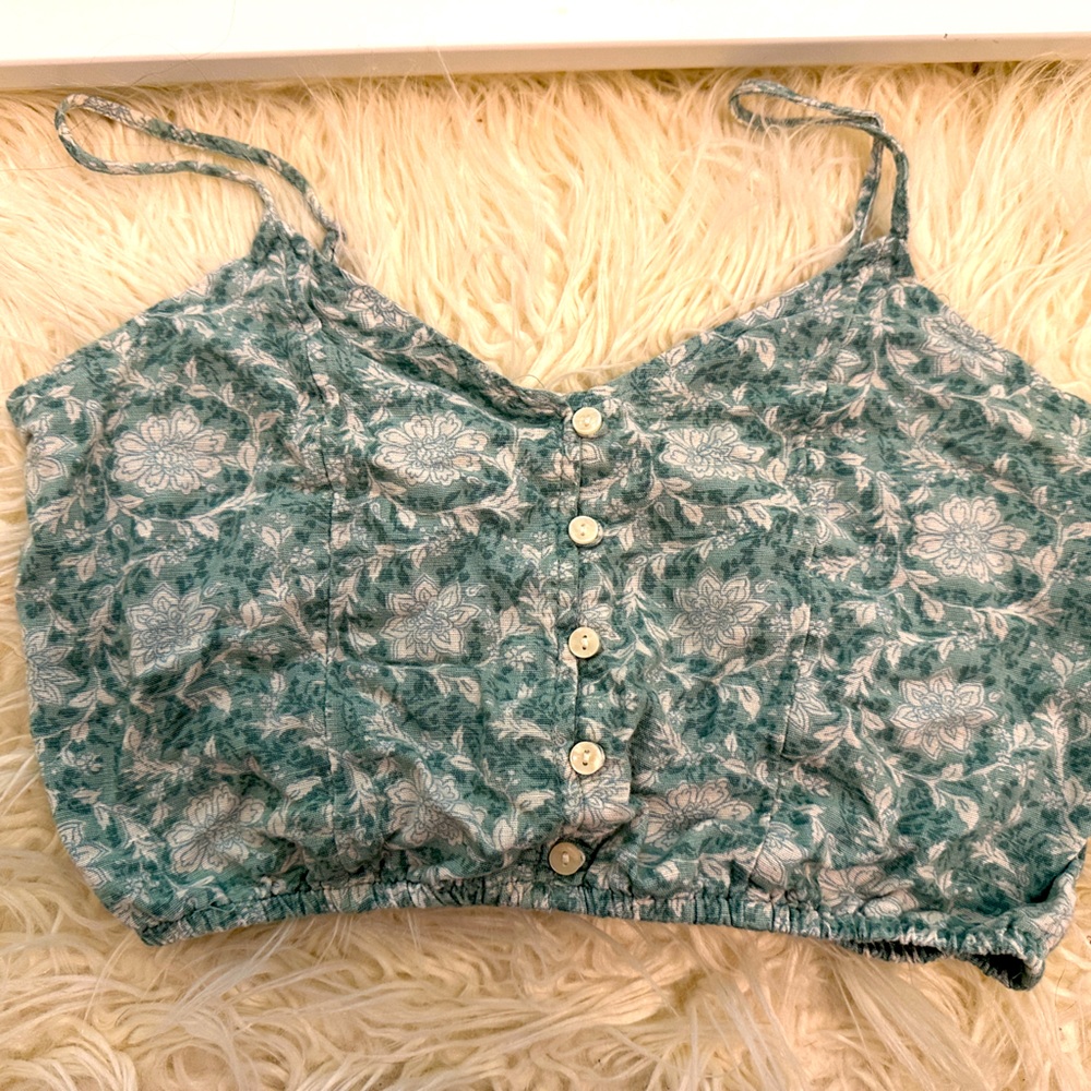 Beautiful Green Floral Cropped Tank Top from American Eagle